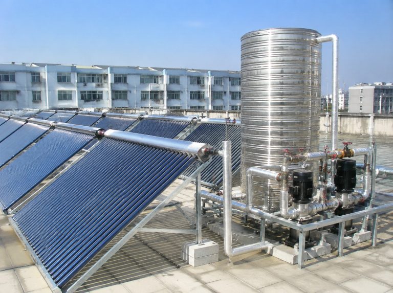 建始县商用大容量真空管太阳能热水系统